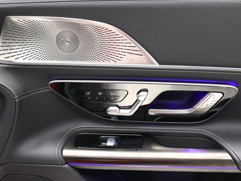 Used 2023 Mercedes-Benz SL 43 AMG w/ Driver Assistance Package image 65