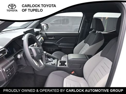 Used 2025 Toyota Tacoma TRD Sport image 11
