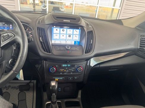 Used 2017 Ford Escape SE w/ Equipment Group 201A image 12