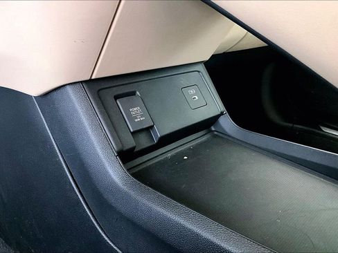 Used 2024 Acura RDX SH-AWD image 32