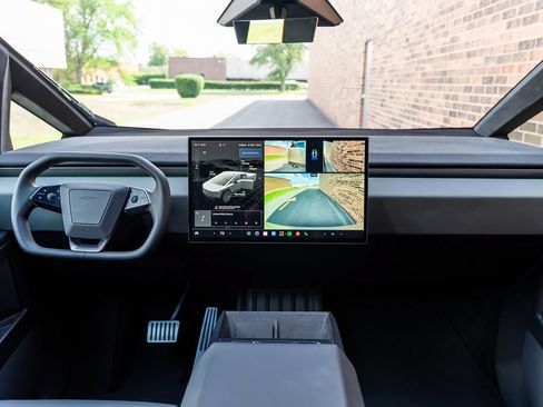 Used 2026 Tesla Cybertruck Cyberbeast AWD/4WD image 38