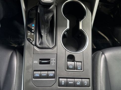 Used 2022 Toyota Highlander XLE image 22