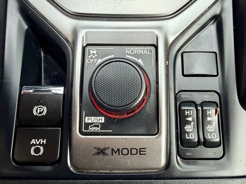 Used 2019 Subaru Forester Premium AWD/4WD image 45
