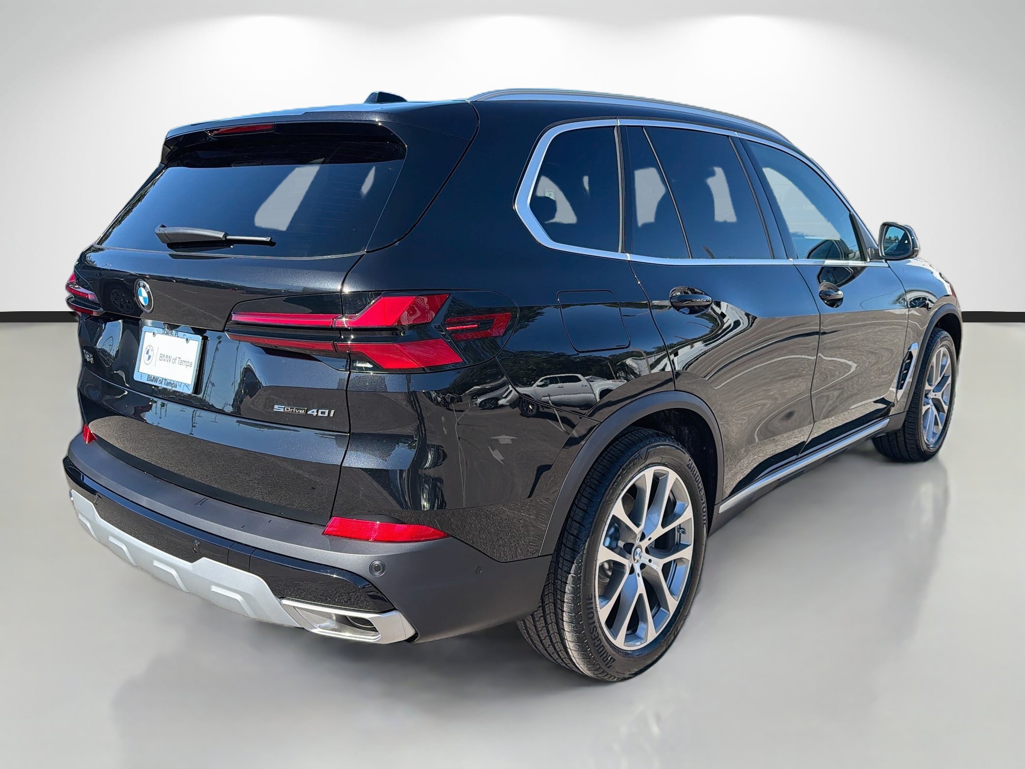 Used 2026 BMW X5 sDrive40i w/ Parking Assistance Package RWD image 3