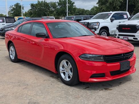Used 2023 Dodge Charger SXT RWD image 3