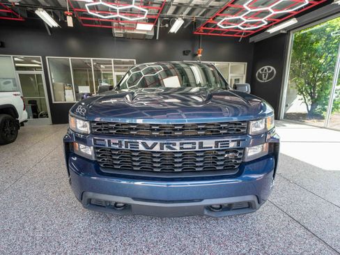 Used 2019 Chevrolet Silverado 1500 Custom w/ Custom Value Package AWD/4WD image 6