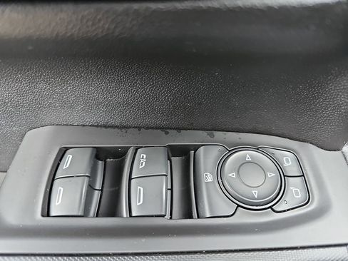 Used 2020 Chevrolet Silverado 1500 Custom w/ Custom Value Package image 30