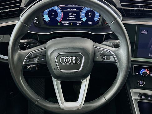Used 2023 Audi Q3 2.0T Premium w/ Convenience Package AWD/4WD image 19