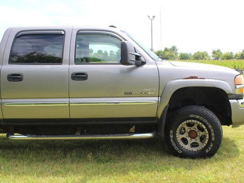 Used 2006 GMC Sierra 2500 SLE w/ Heavy-Duty Power Package image 8