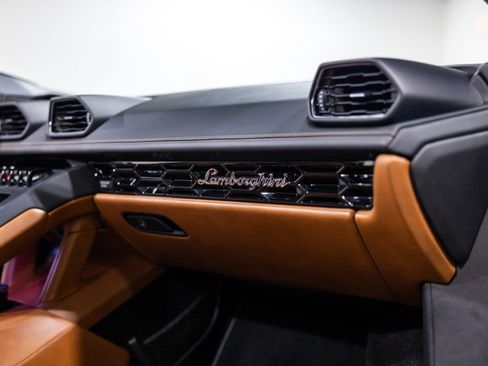 Used 2023 Lamborghini Huracan EVO AWD/4WD image 35