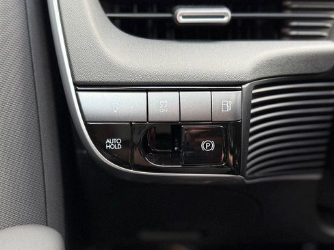 New 2026 Hyundai Ioniq 5 SE image 22