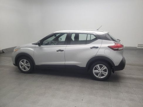 Used 2020 Nissan Kicks S FWD image 3