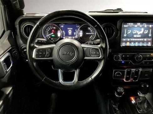 Used 2022 Jeep Wrangler Unlimited Sahara image 8