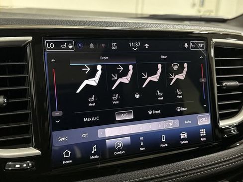 New 2027 Chrysler Pacifica Limited w/ S Appearance Package AWD/4WD image 17