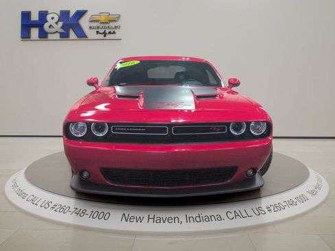 Used 2016 Dodge Challenger R/T Scat Pack w/ Leather Interior Group RWD image 2