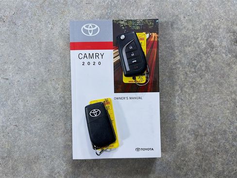 Certified 2020 Toyota Camry SE FWD image 34