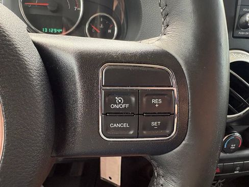 Used 2017 Jeep Wrangler Unlimited Sahara AWD/4WD image 18