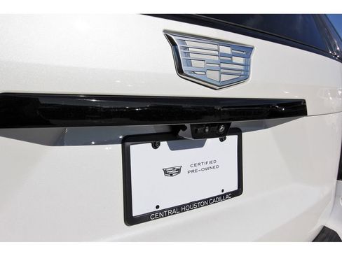 Used 2025 Cadillac Escalade ESV Sport w/ Touring Package image 30