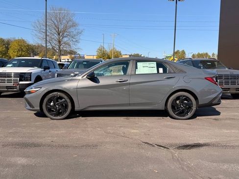 New 2026 Hyundai Elantra Sport FWD image 4
