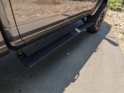Used 2023 RAM 2500 Big Horn w/ Level B Equipment Group AWD/4WD image 18