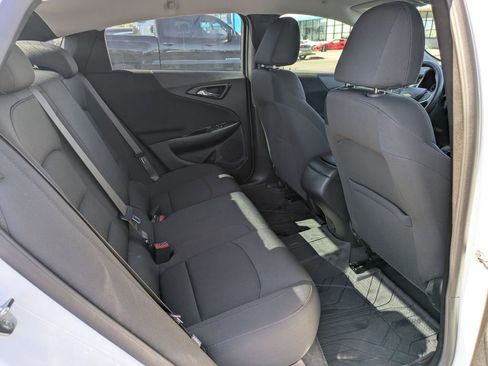 Certified 2025 Chevrolet Malibu RS image 25