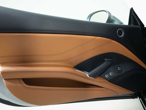 Used 2016 Ferrari California T RWD image 35