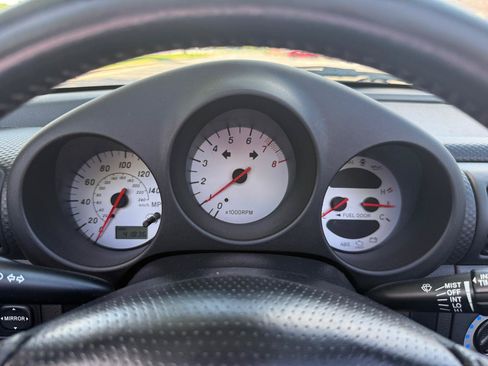 Used 2002 Toyota MR2 RWD image 36
