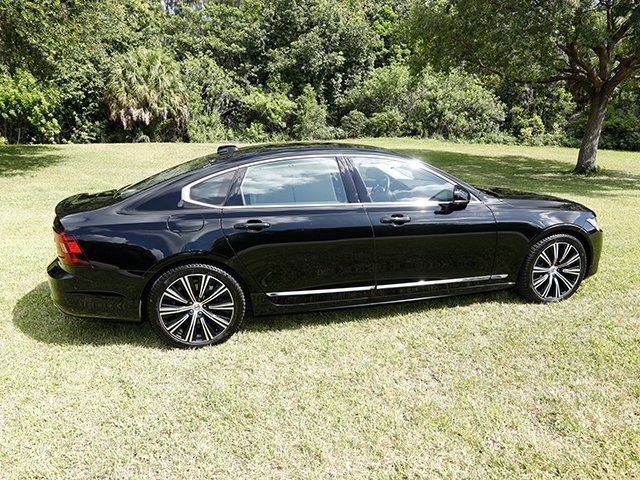 Used 2024 Volvo S90 B6 Plus AWD/4WD image 3