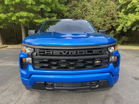 Used 2022 Chevrolet Silverado 1500 Custom image 3