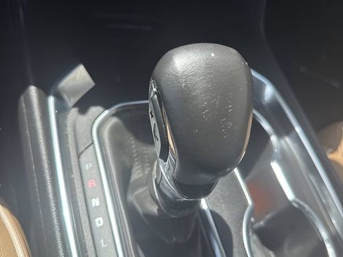 Used 2022 Chevrolet Traverse Premier AWD/4WD image 17