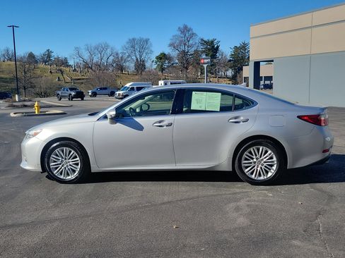 Used 2013 Lexus ES 350 w/ Luxury Pkg image 7