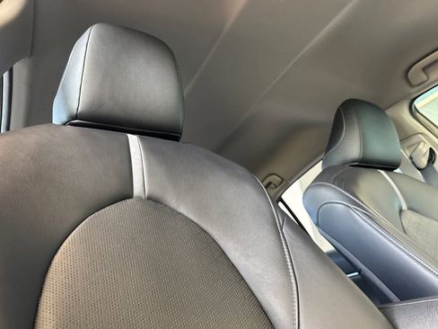 Used 2018 Toyota Camry XSE w/ Accessory Appearance Package FWD image 17