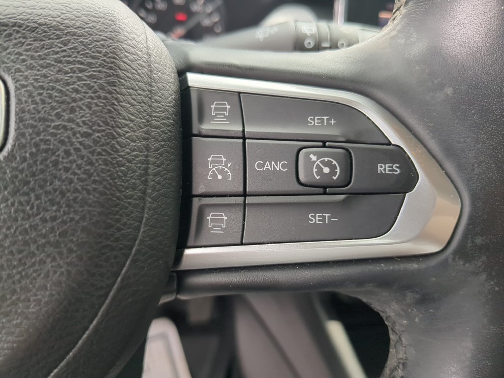 Used 2022 Jeep Compass Latitude AWD/4WD image 30