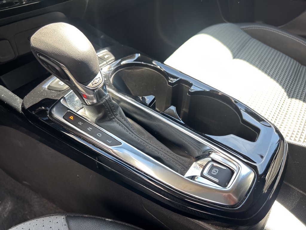 Used 2025 Chevrolet Trax LT FWD image 20