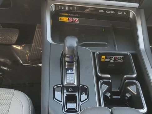 Used 2025 Lexus TX 350 350 Premium w/ Technology Package image 19