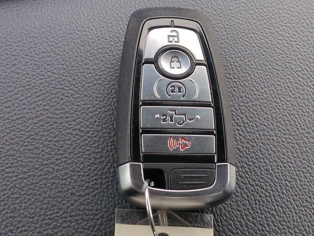 Used 2025 Ford F250 Lariat w/ Lariat Ultimate Package AWD/4WD image 33