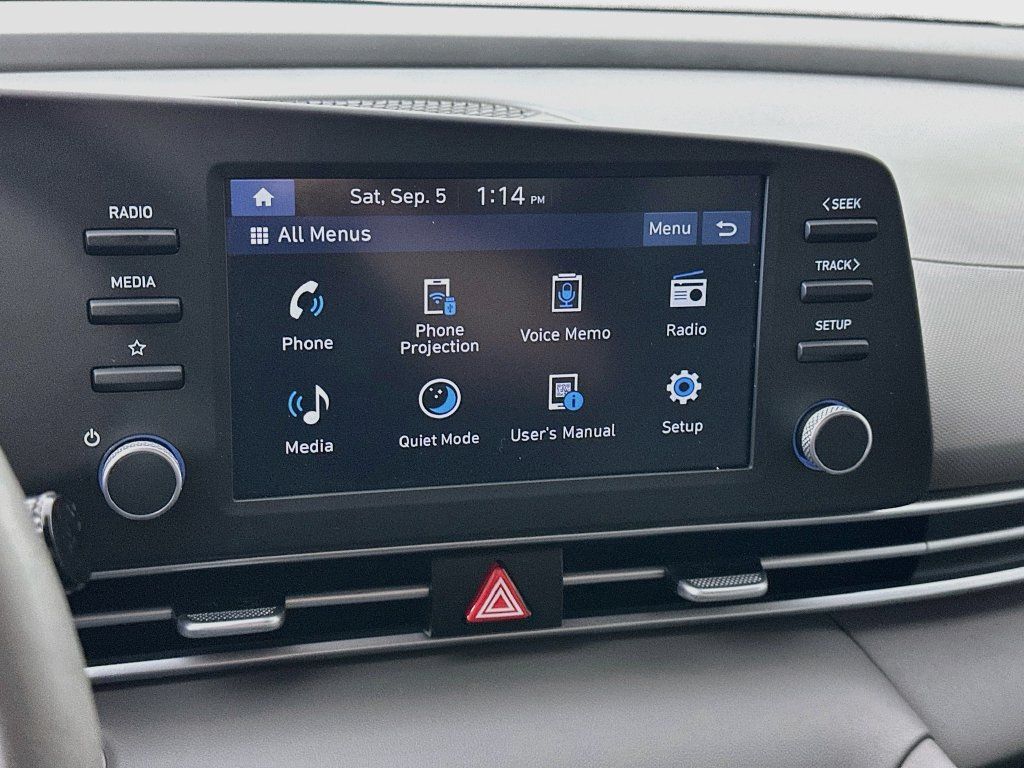 Used 2025 Hyundai Elantra Sport FWD image 19
