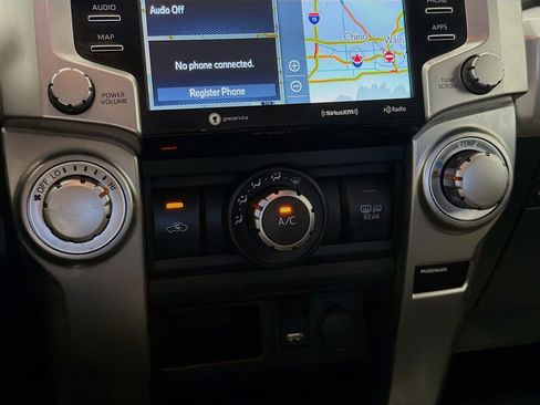 Used 2021 Toyota 4Runner SR5 Premium image 10