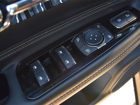 Used 2021 Lincoln Corsair AWD image 22