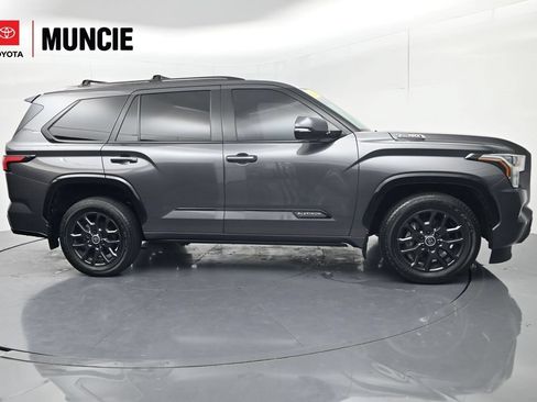 Used 2024 Toyota Sequoia Platinum AWD/4WD image 1