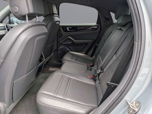 Certified 2021 Porsche Cayenne Coupe AWD/4WD image 14