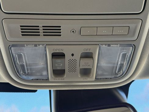 Used 2016 Honda Odyssey EX-L image 21