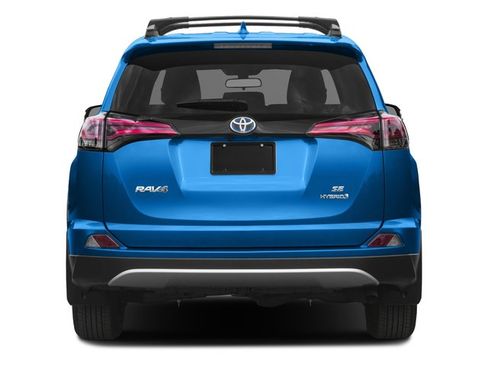 Used 2017 Toyota RAV4 SE image 5