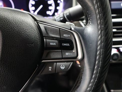 Used 2018 Honda Accord Sport image 33