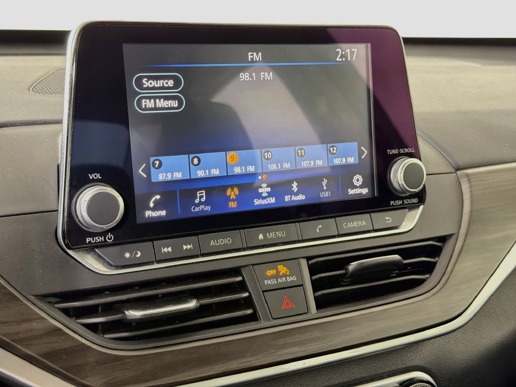 Used 2025 Nissan Altima 2.5 SV FWD image 17