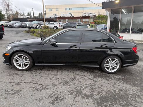 Used 2013 Mercedes-Benz C 250 Sedan image 3