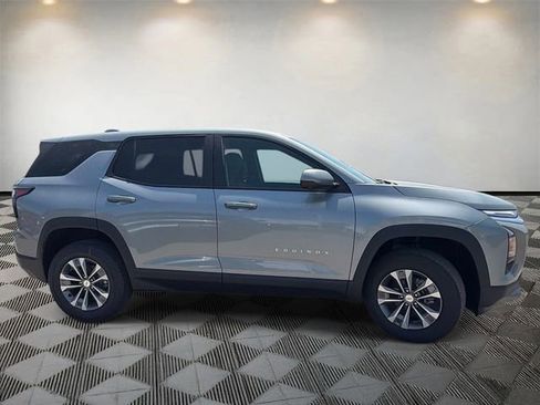 New 2026 Chevrolet Equinox LT w/ Safety and Technology Package FWD image 4
