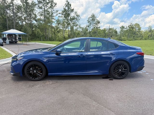 Used 2025 Toyota Camry SE FWD image 8