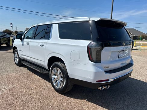 New 2026 Chevrolet Suburban Premier w/ Sun And Tow Package RWD image 4