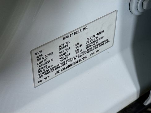 Used 2022 Tesla Model Y Long Range AWD/4WD image 12
